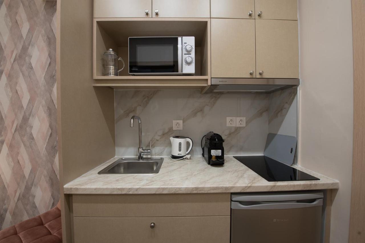 Rob Venture Suites At The Central Of Athens City Екстериор снимка