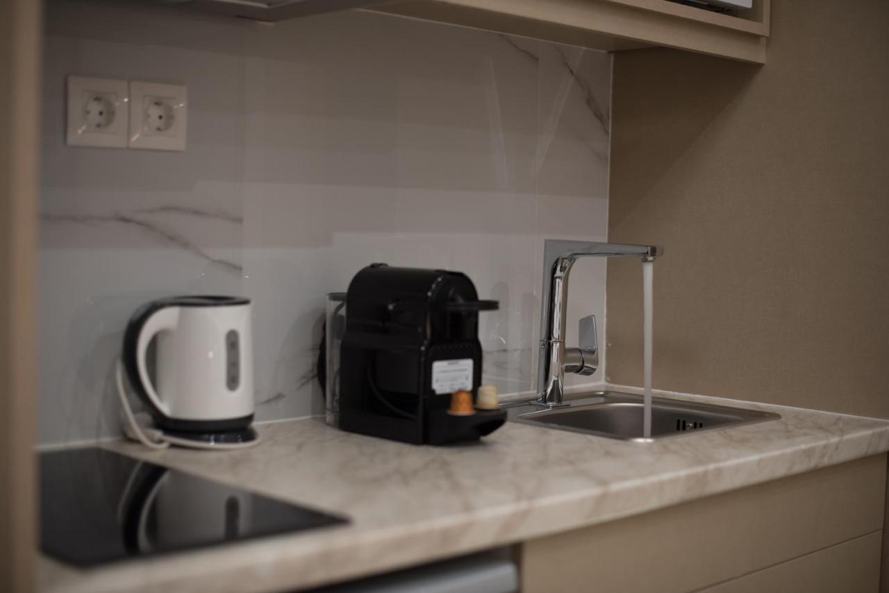 Rob Venture Suites At The Central Of Athens City Екстериор снимка