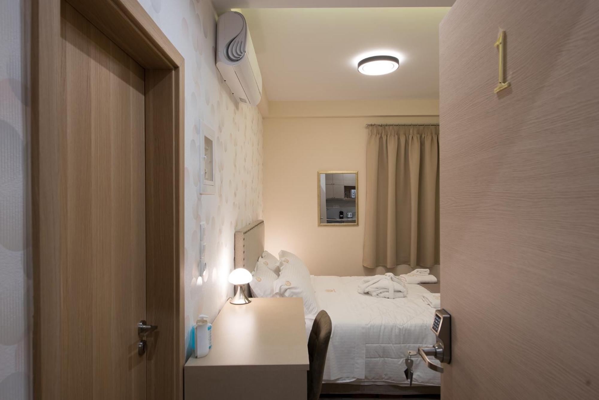 Rob Venture Suites At The Central Of Athens City Екстериор снимка