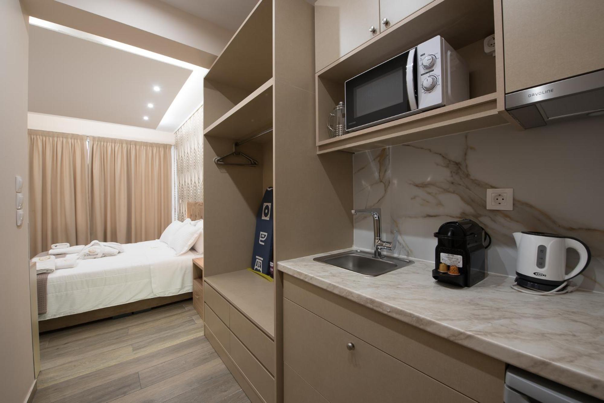 Rob Venture Suites At The Central Of Athens City Екстериор снимка